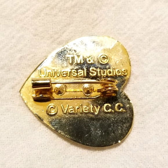 "E.T." Universal Studios Heart Pin/Brooch - Picture 3 of 3